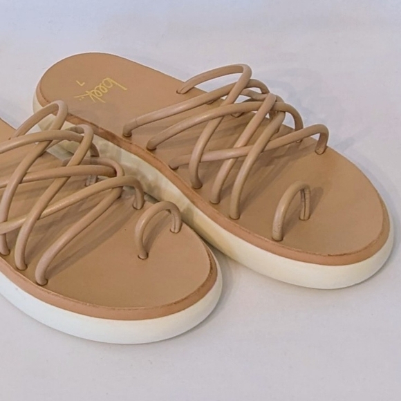 beek PEEP Leather Platform Sandal Flat Tube Straps Toe Ring Slip On Beach 7 NWOB - Picture 7 of 16